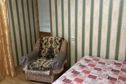 Посуточно сдам двух комнатную квартиру в самом центре города .